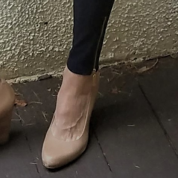 Super Flattering Navy Ankle Zip Moto Leggings - Picture 3 of 6